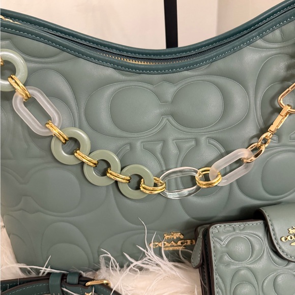 Coach Laurel matching Shoulder Bag and Wallet In Blocked Signature Leather - Picture 6 of 9